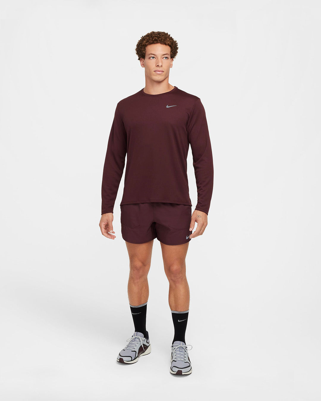 Nike Miller Long Sleeve Top